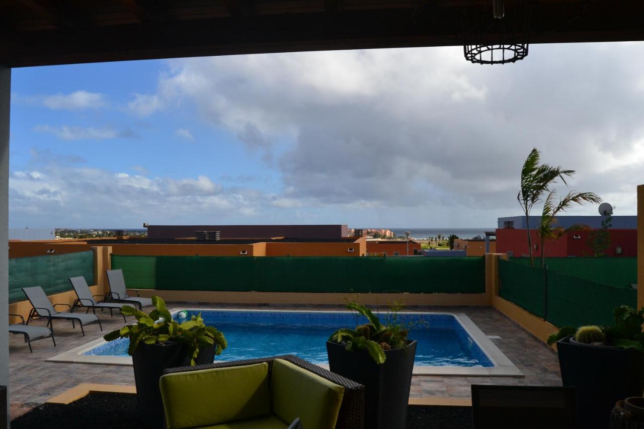 Golf Las Salinas Villa Carlotta With Private Heated Pool With Additional Cost Caleta De Fuste Luaran gambar